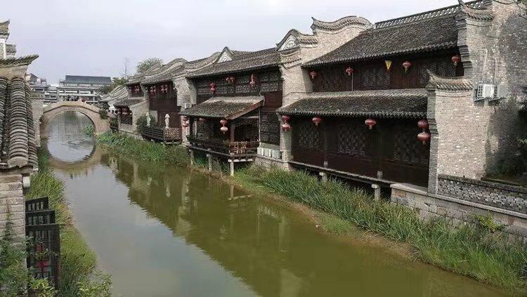 逃离逃犯藏身之处